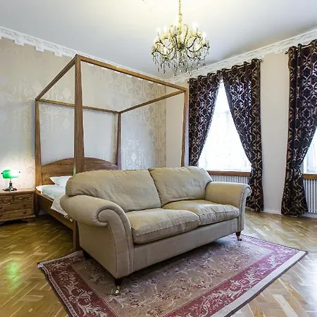 Австрійська Квартира В Центрі На Вулиці Михальчука 5 Lviv Exterior photo