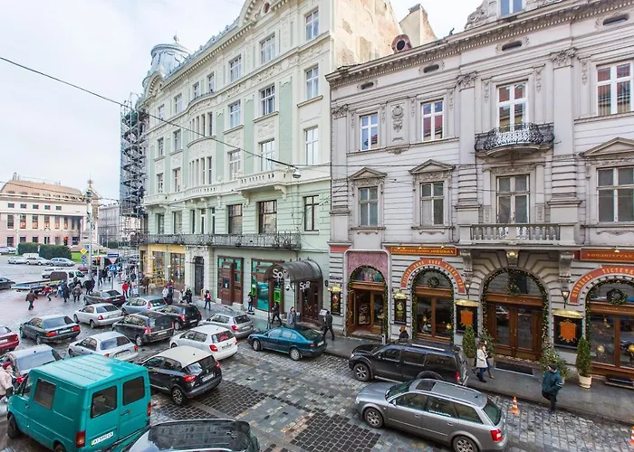 Австрійська Квартира В Центрі На Вулиці Михальчука 5